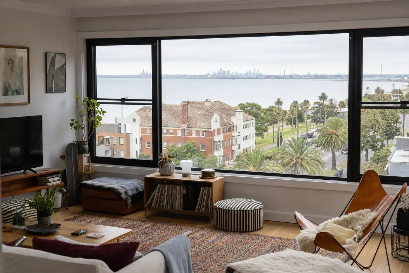 Upstairs flat in a 1920s art deco block with black aluminium double glazed windows